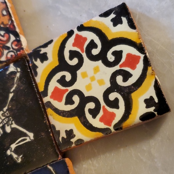 Lot (4) Mexican 2" Talavera tiles Skeleton booze bottle Day Dead Handpainted - Picture 3 of 5